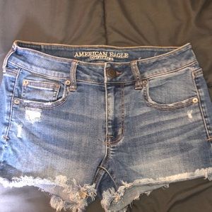 AMERICAN EAGLE SHORTIE SHORTS